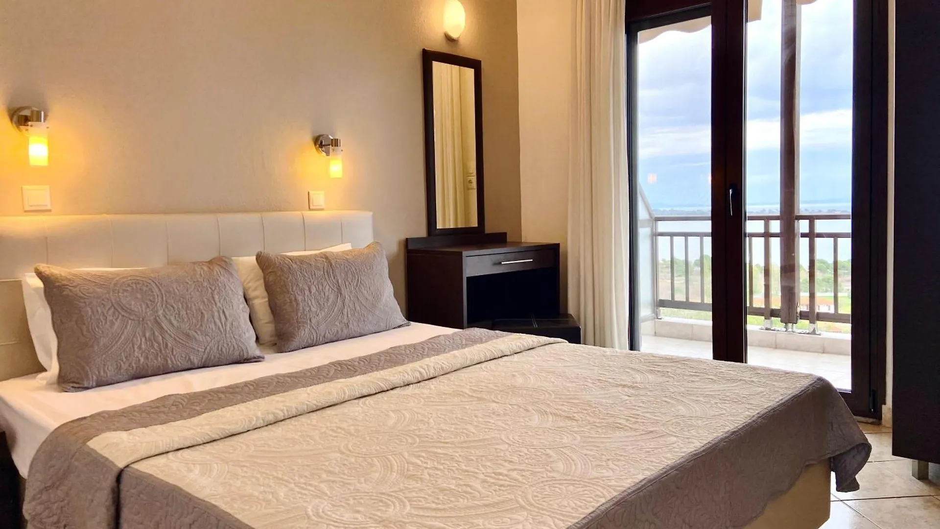 Panorama Dream Studios Apartments Vourvourou